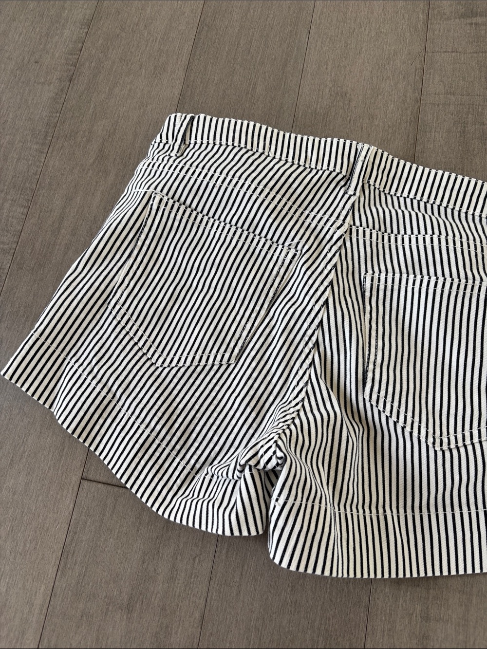 H&M Black and White Pinstripe Denim Shorts - Picture 7 of 7